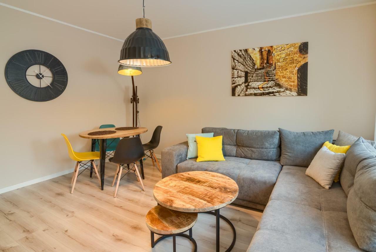 Apartments 4 You Hlonda ティヒ エクステリア 写真